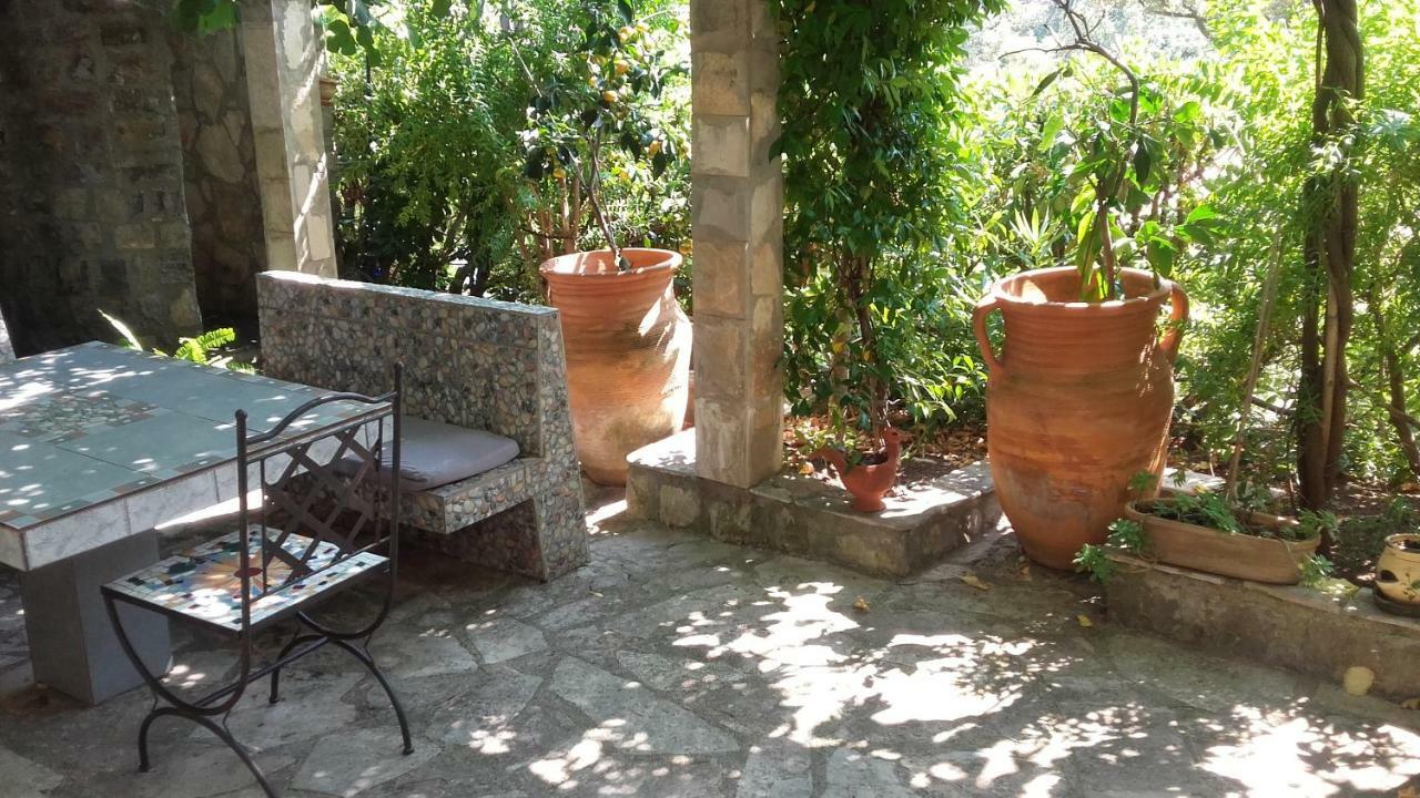 Sea-side Old Stone With A Private Garden *